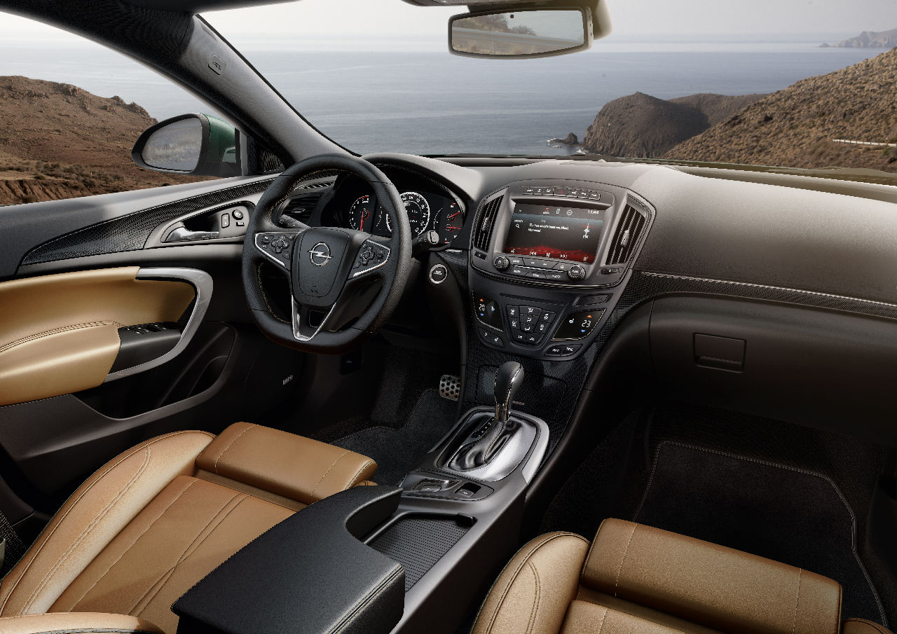 Opel-Insignia-Interior-2013