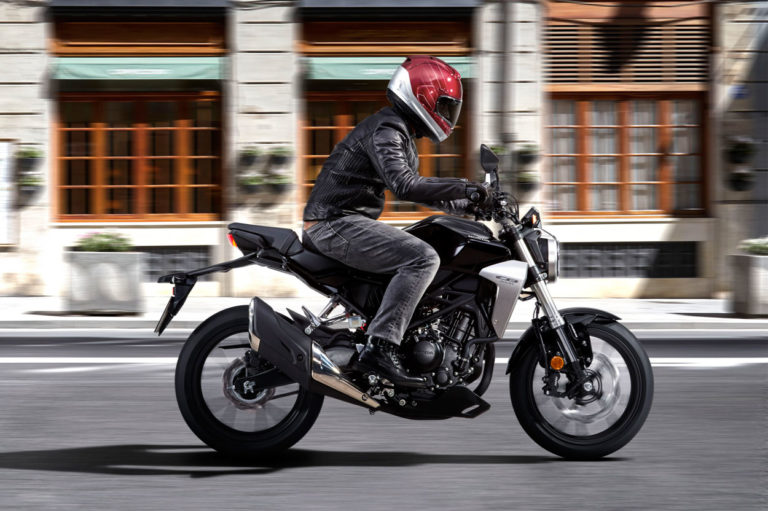 ¿Qué es una moto Naked 125 y cómo elegir la ideal para ti 